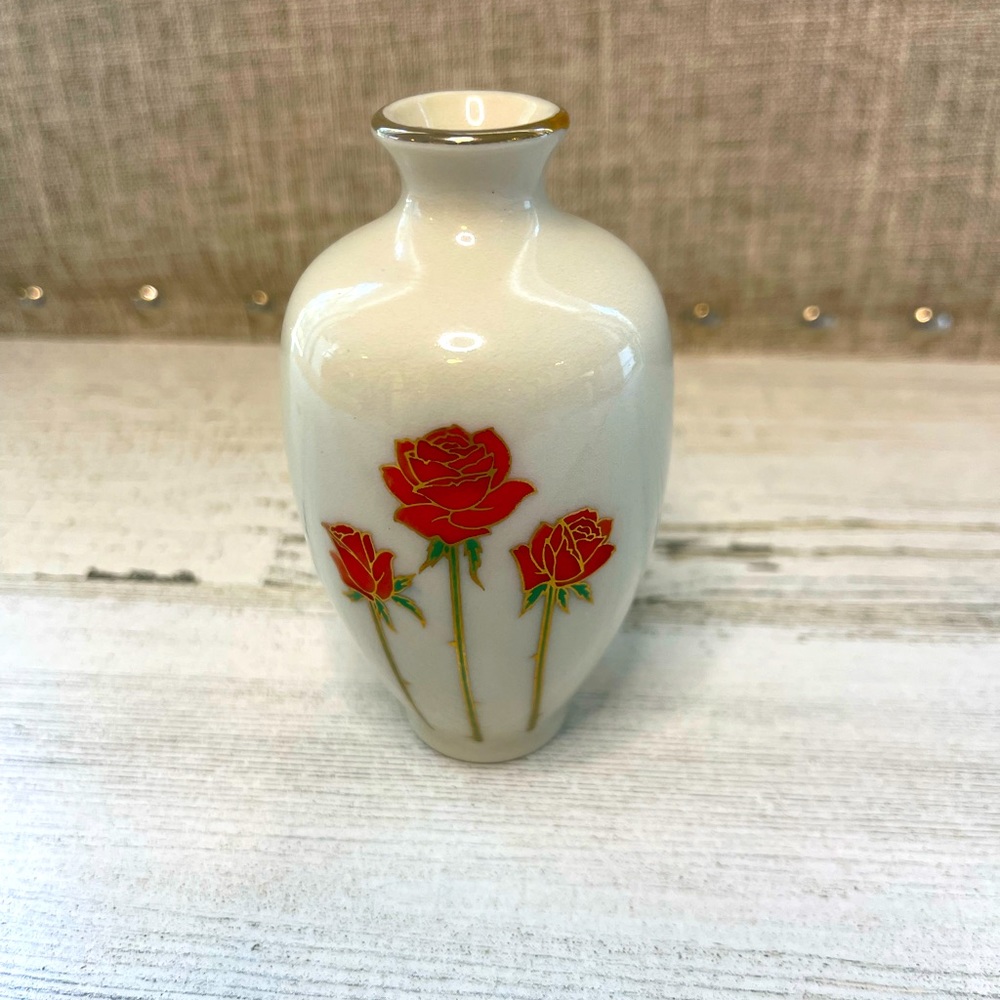 EUC Vintage Otagiri Japan bud vase - rose design